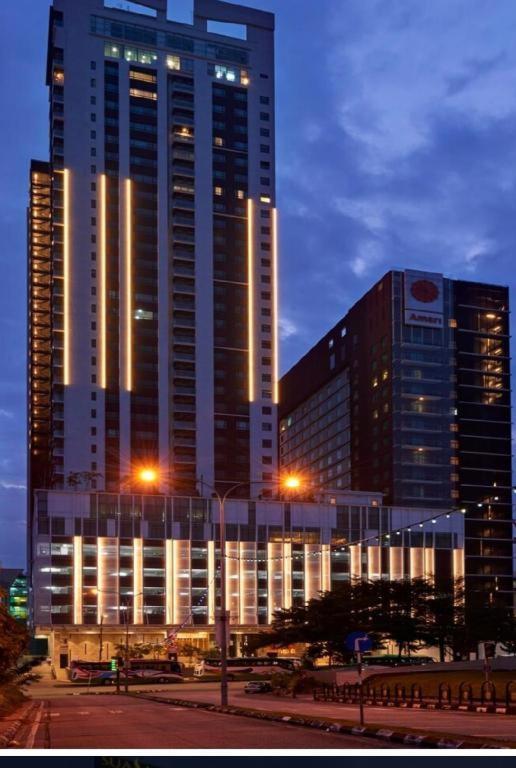 Suasana Jb At Jb Center Luxury Modern & Rustic 1Br Apt For Bussiness,Vacation Trips Johor Bahru Exterior foto